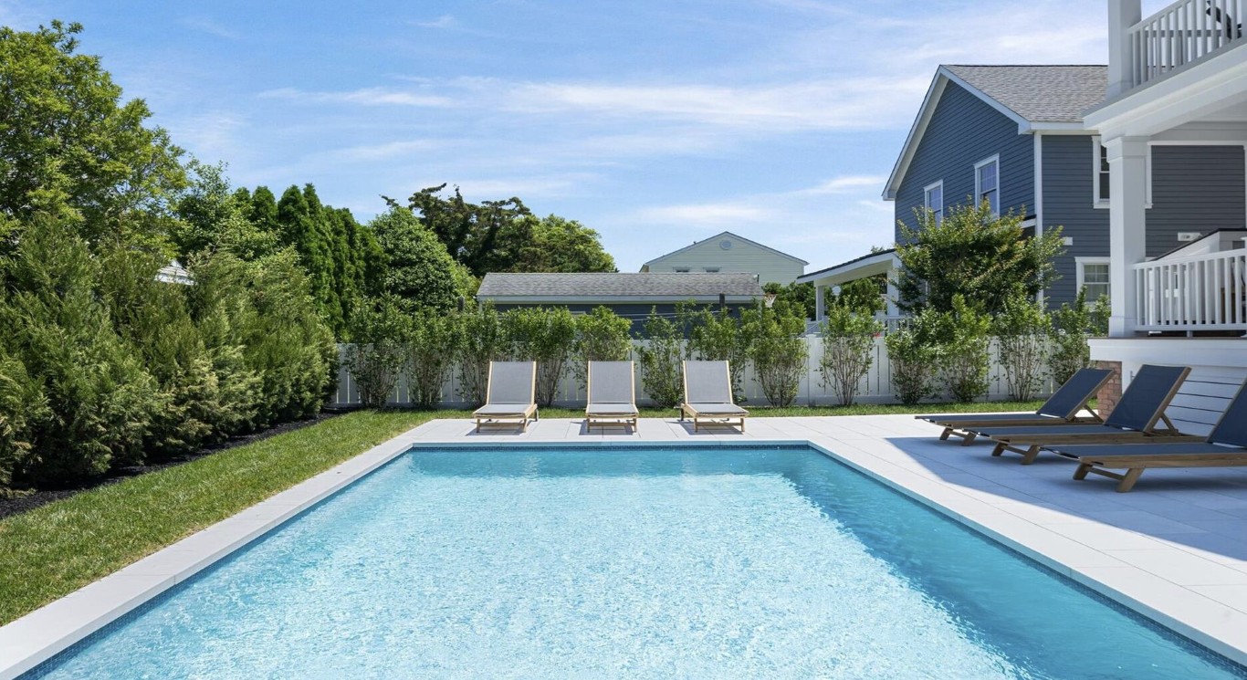 Weekly pool cleaning service for residential pools in Redondo Beach, CA